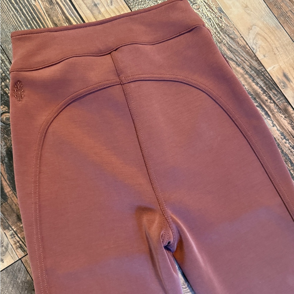 Free People Movement High-Waisted Flare Pants size 0 - Picture 7 of 9